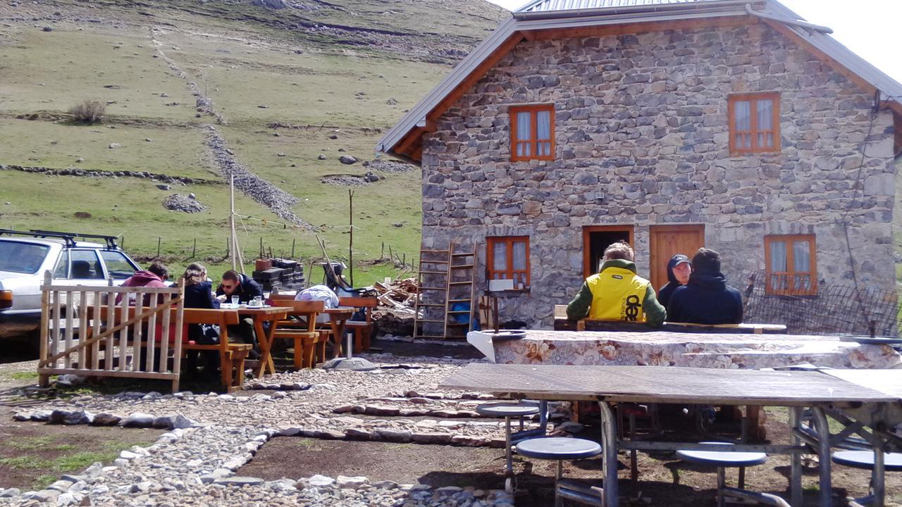 Guesthouse Letnja Basta Lukomir Exterior foto