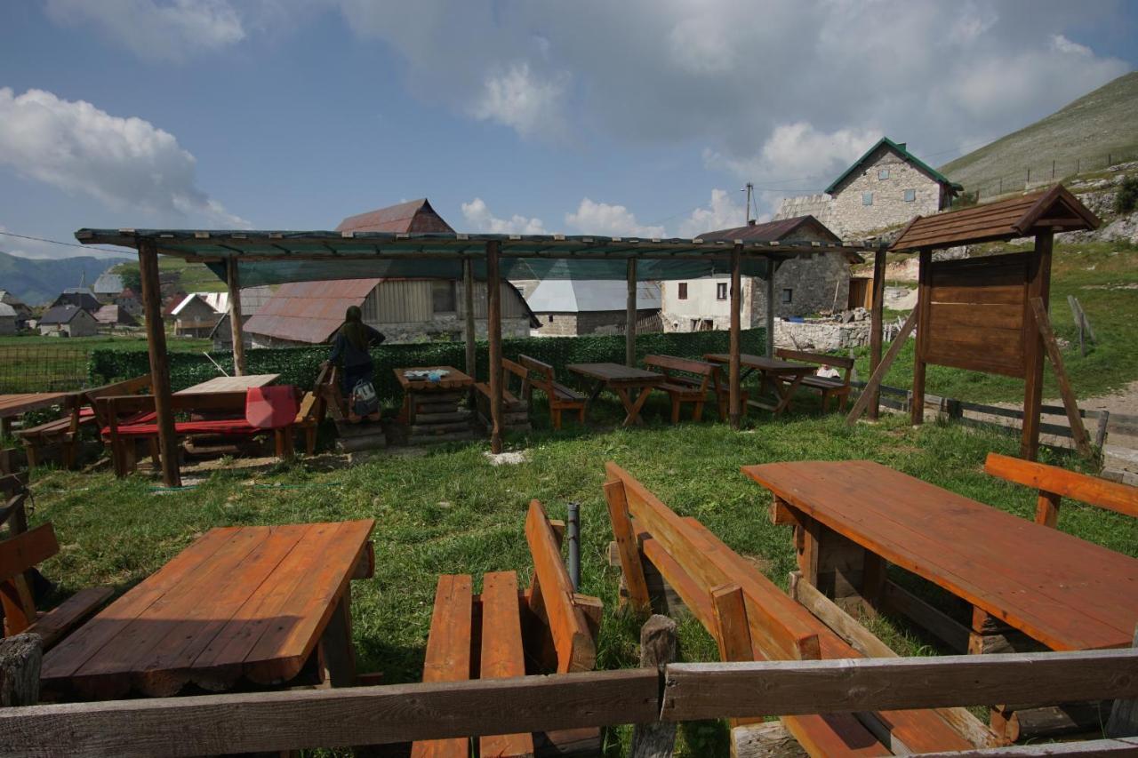 Guesthouse Letnja Basta Lukomir Exterior foto